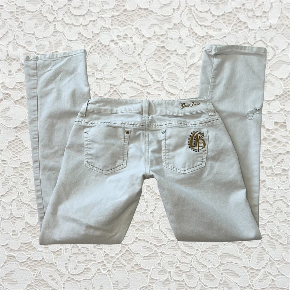vintage guess low rise ripped skinny jeans with cute butt embellishments